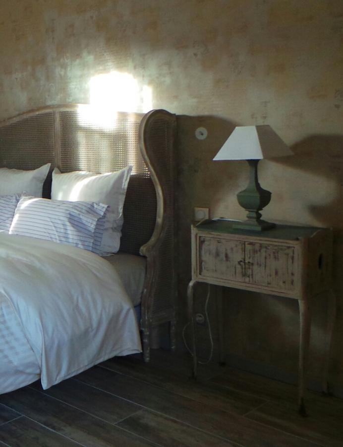 Bed and Breakfast Le Grand Cedre Lolme Exterior foto